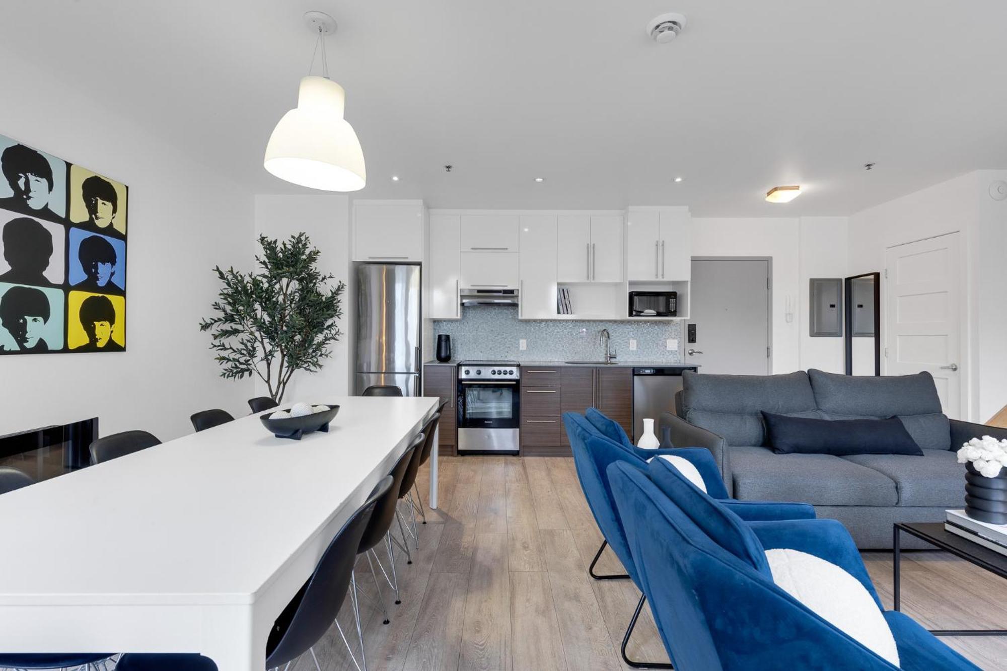 Liv Mtl Downtown Aparthotel Montreal Bagian luar foto