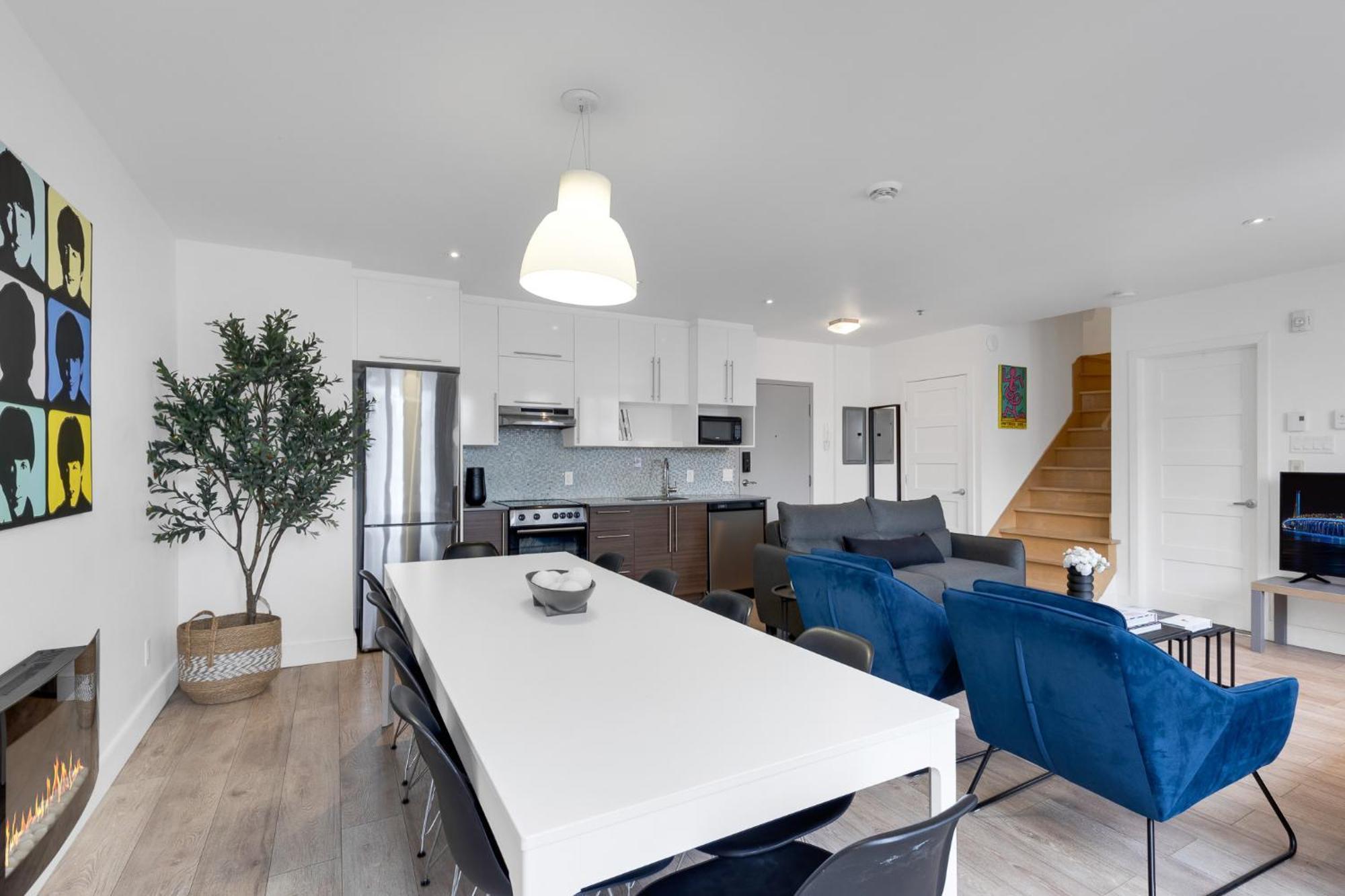 Liv Mtl Downtown Aparthotel Montreal Bagian luar foto