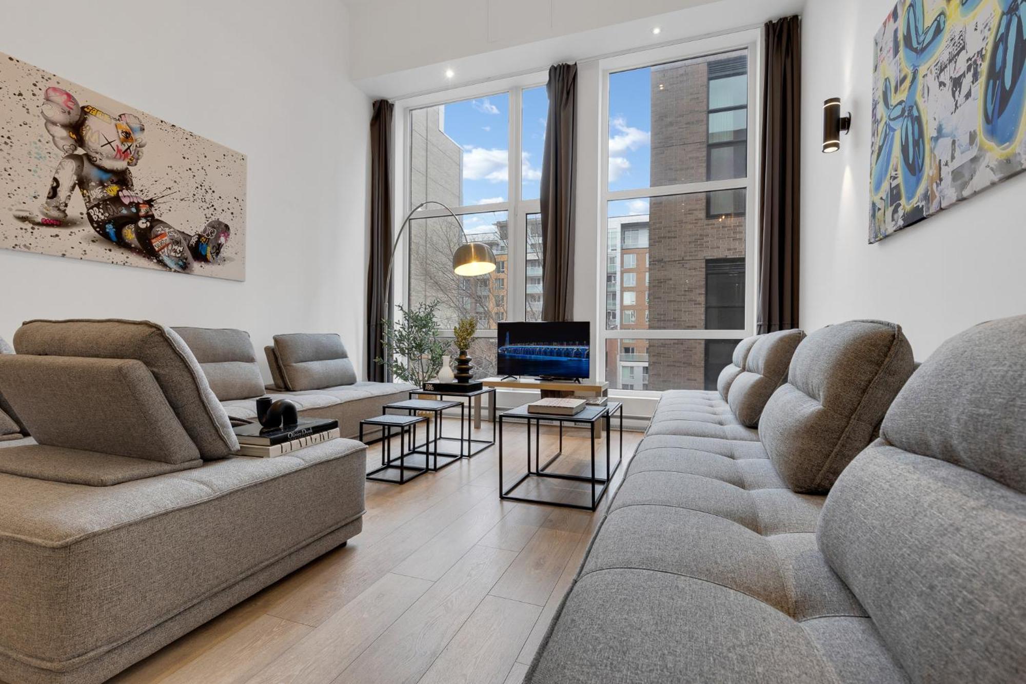 Liv Mtl Downtown Aparthotel Montreal Bagian luar foto