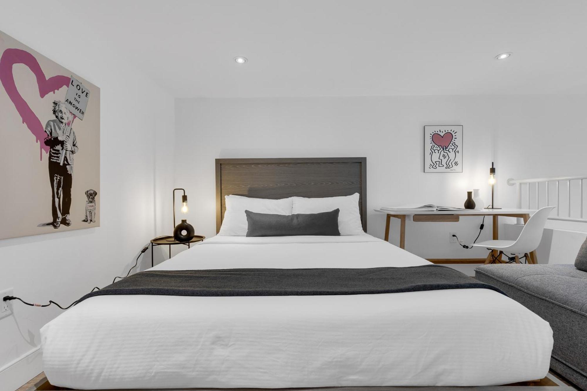 Liv Mtl Downtown Aparthotel Montreal Bagian luar foto