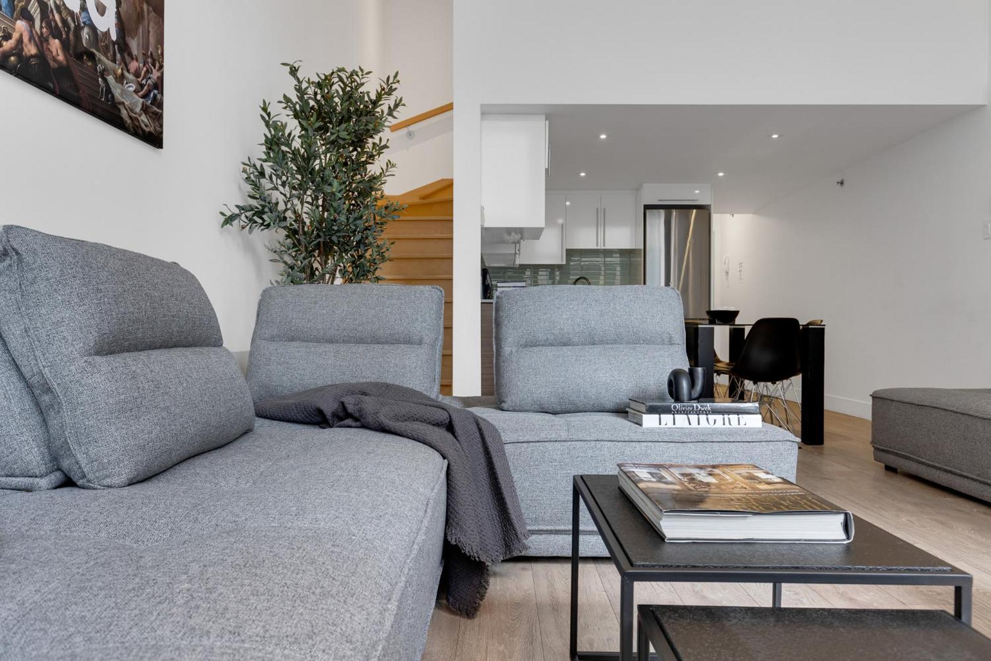 Liv Mtl Downtown Aparthotel Montreal Bagian luar foto