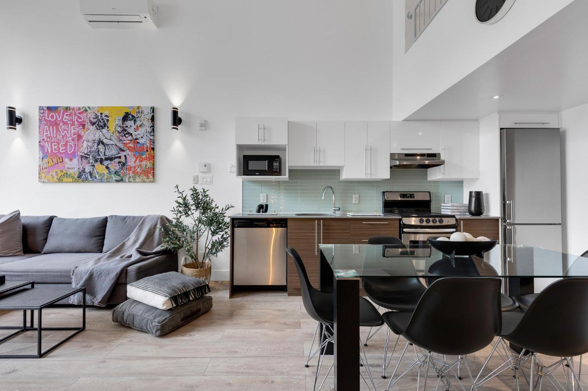 Liv Mtl Downtown Aparthotel Montreal Bagian luar foto