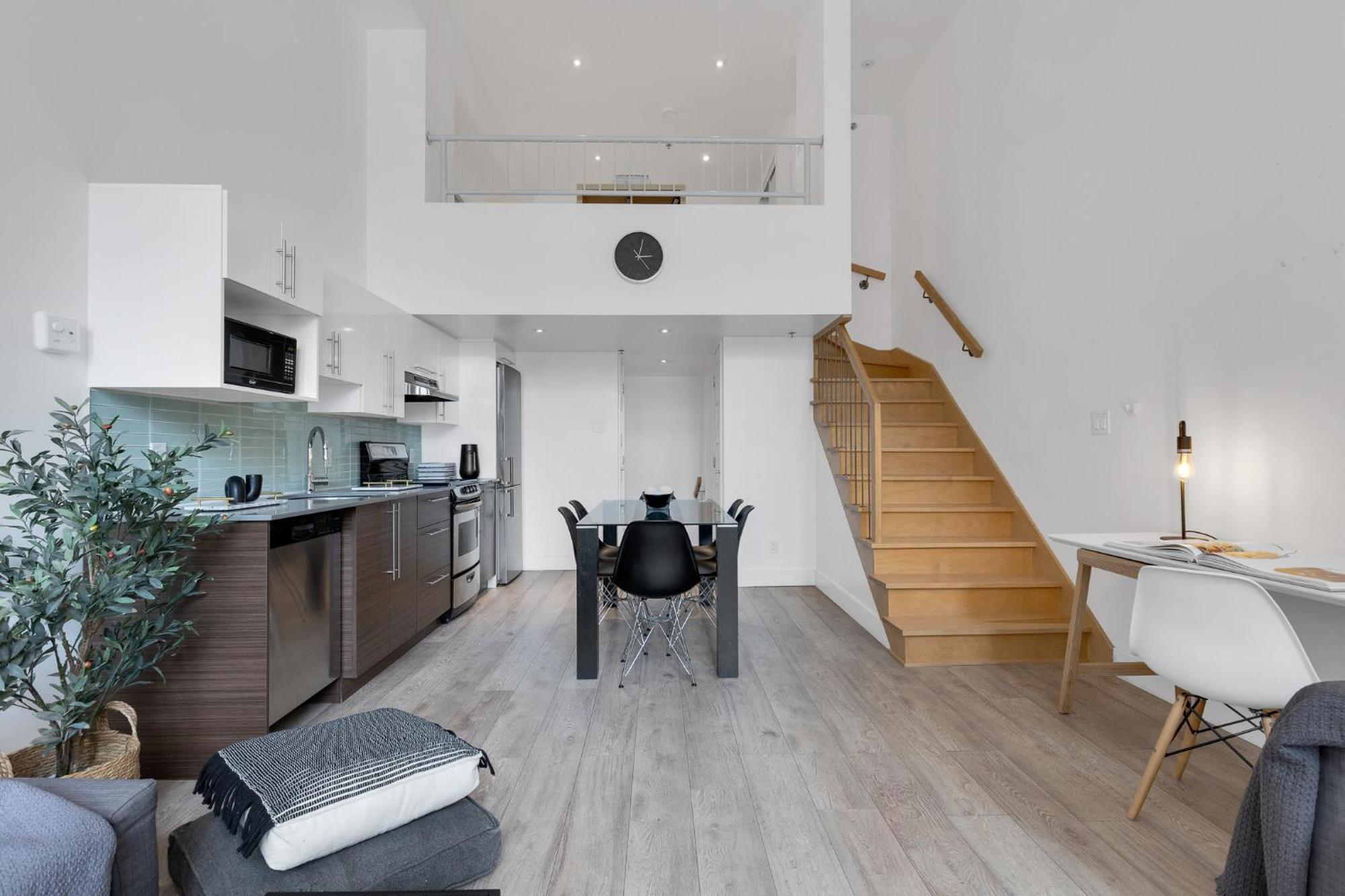 Liv Mtl Downtown Aparthotel Montreal Bagian luar foto