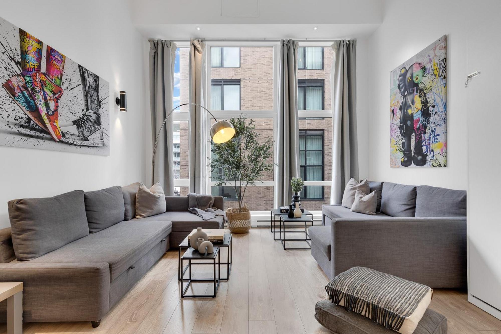 Liv Mtl Downtown Aparthotel Montreal Bagian luar foto