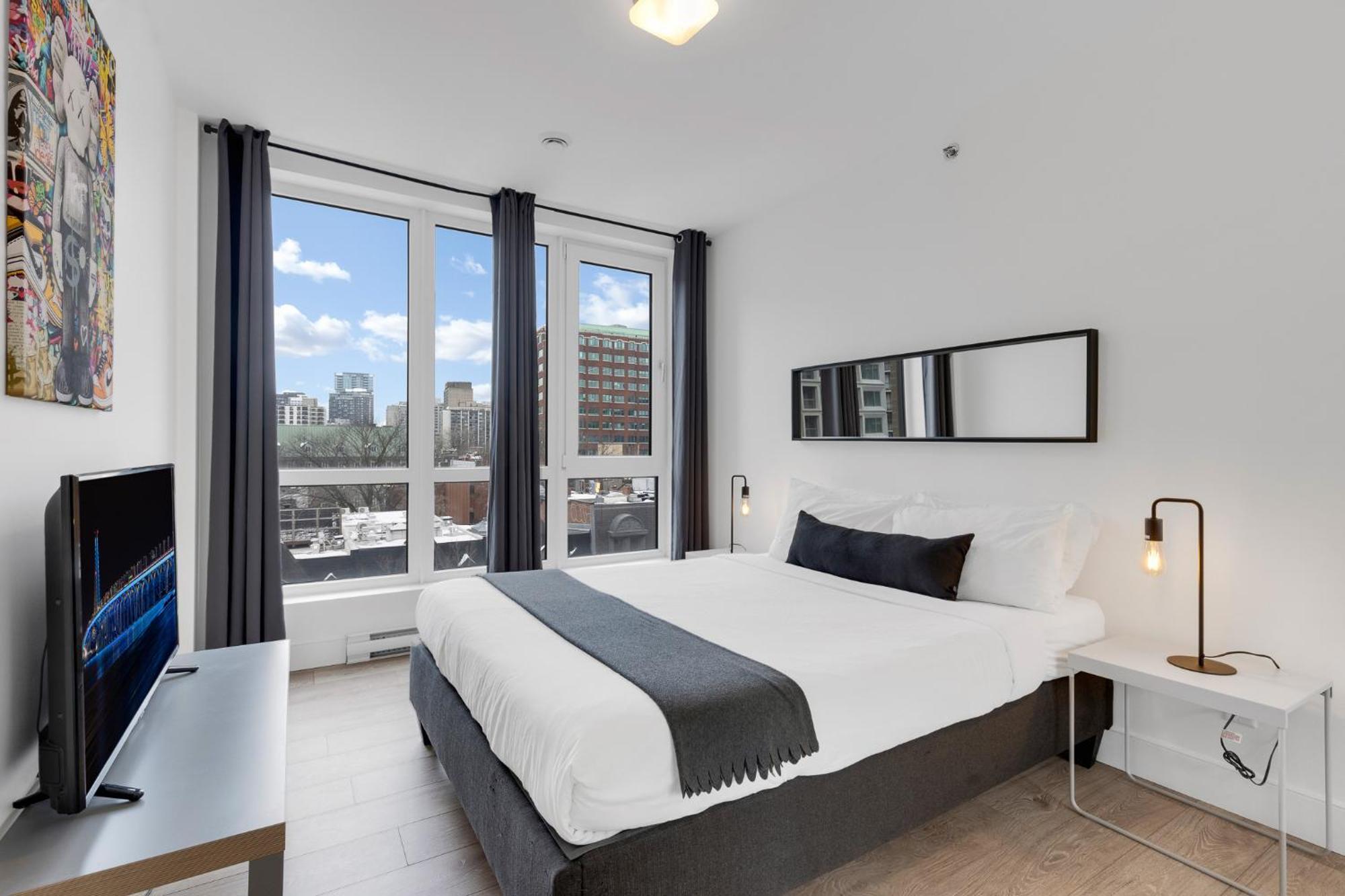 Liv Mtl Downtown Aparthotel Montreal Bagian luar foto