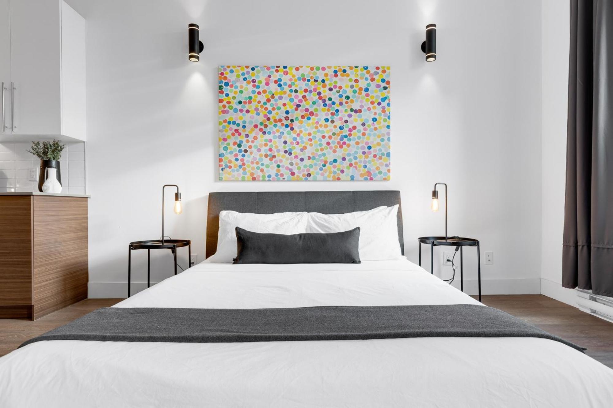 Liv Mtl Downtown Aparthotel Montreal Bagian luar foto