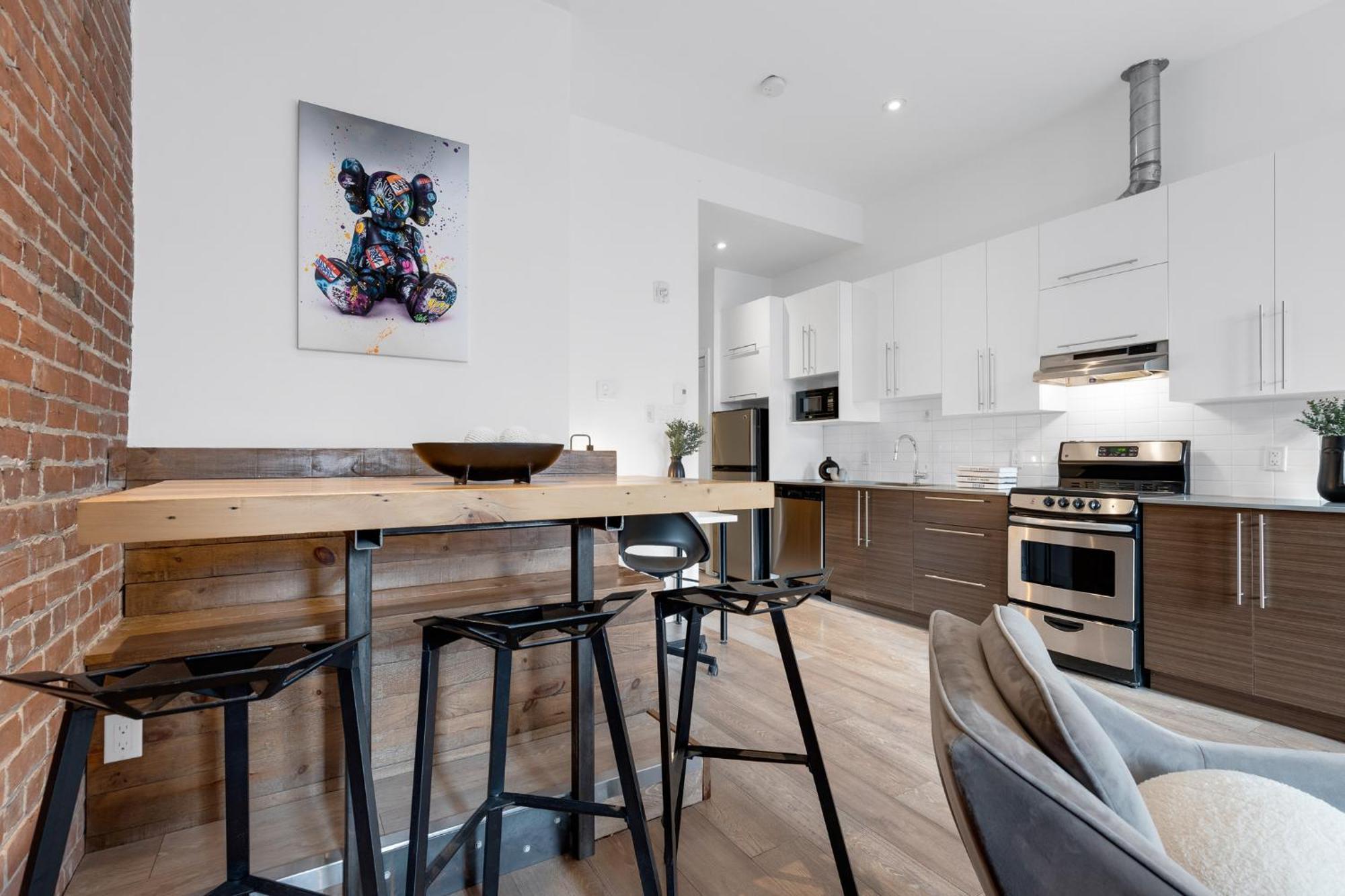 Liv Mtl Downtown Aparthotel Montreal Bagian luar foto