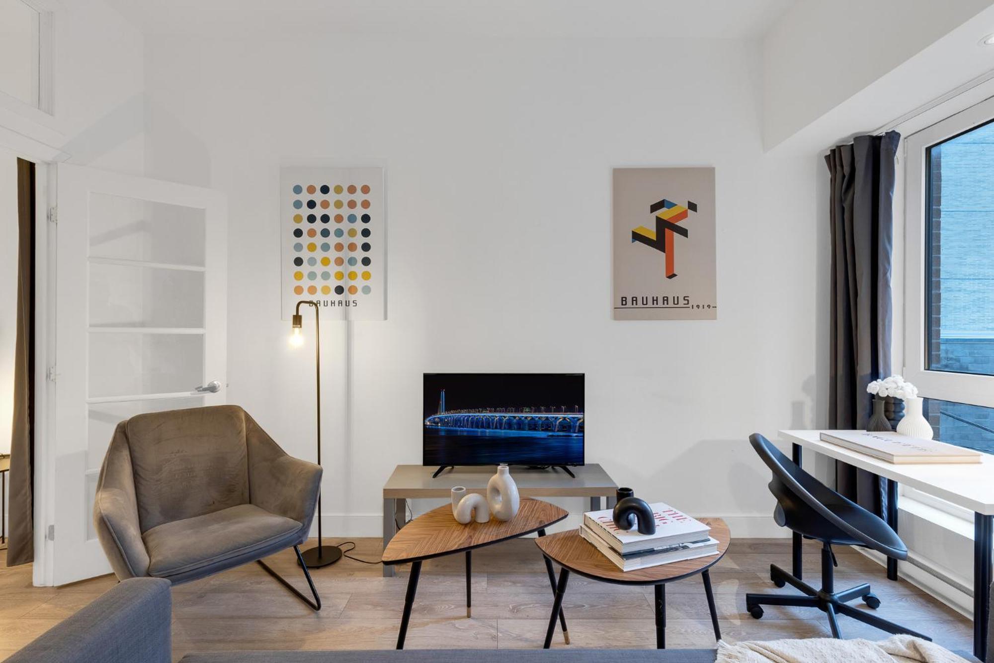 Liv Mtl Downtown Aparthotel Montreal Bagian luar foto