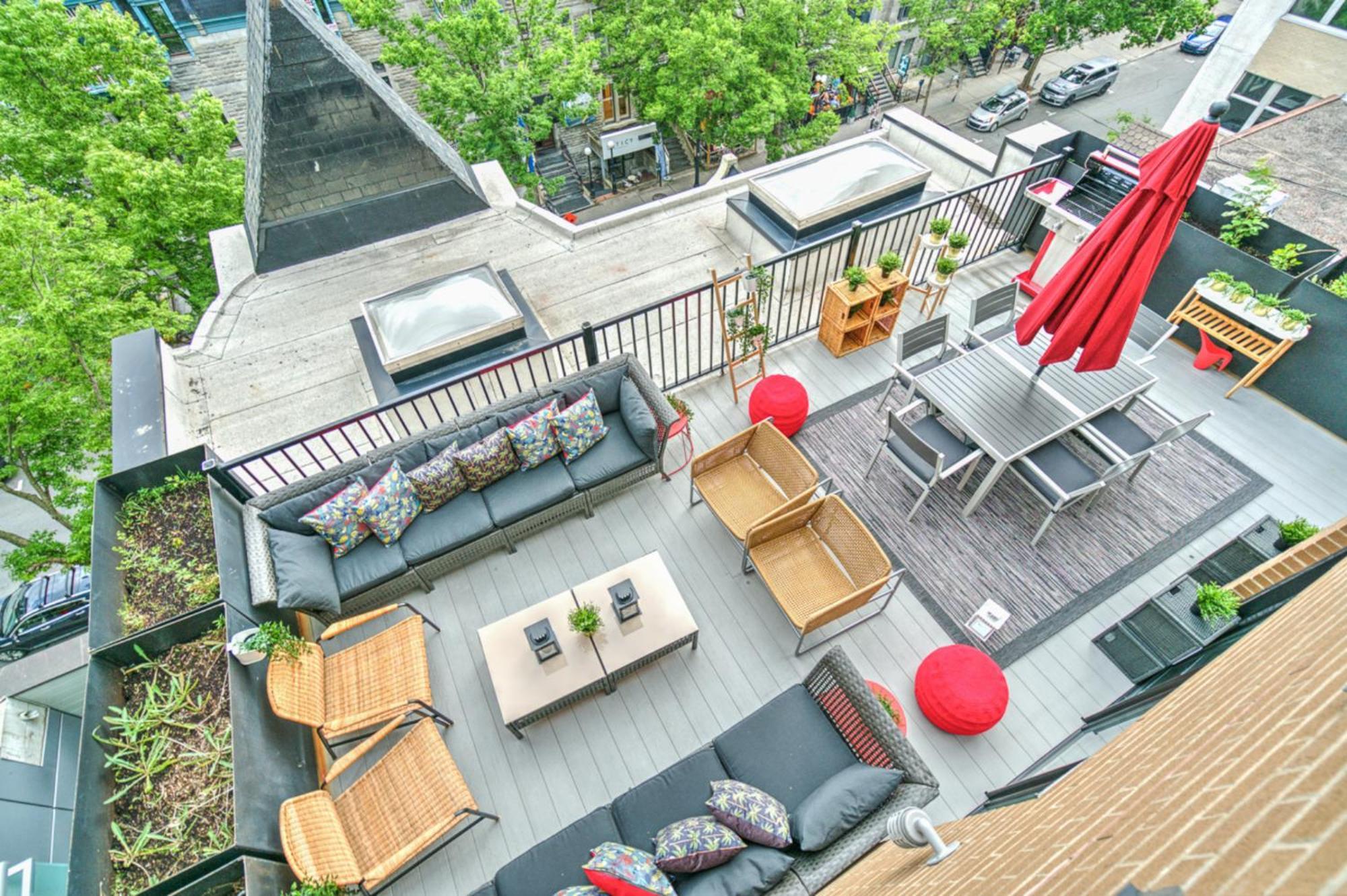 Liv Mtl Downtown Aparthotel Montreal Bagian luar foto