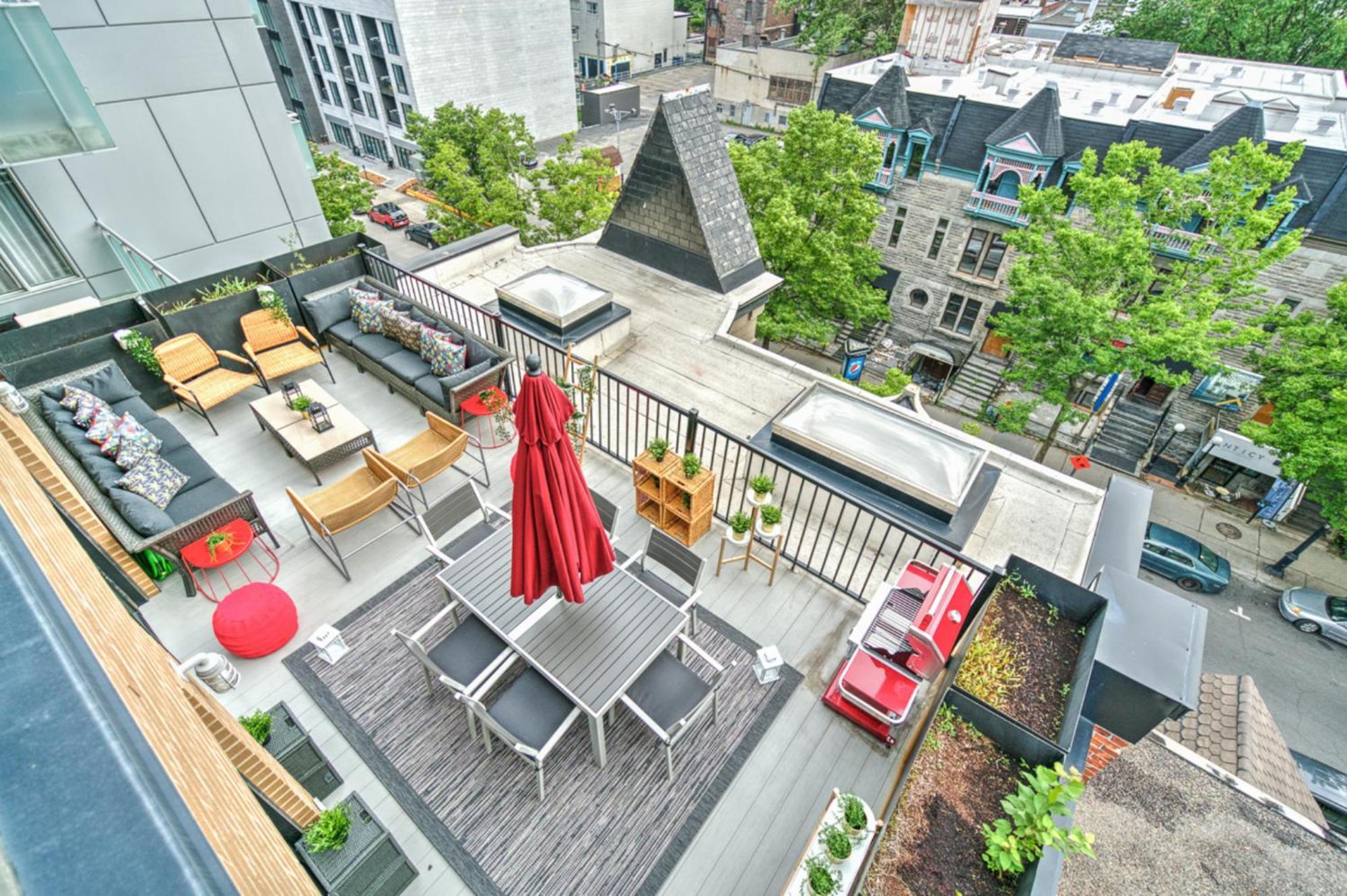 Liv Mtl Downtown Aparthotel Montreal Bagian luar foto